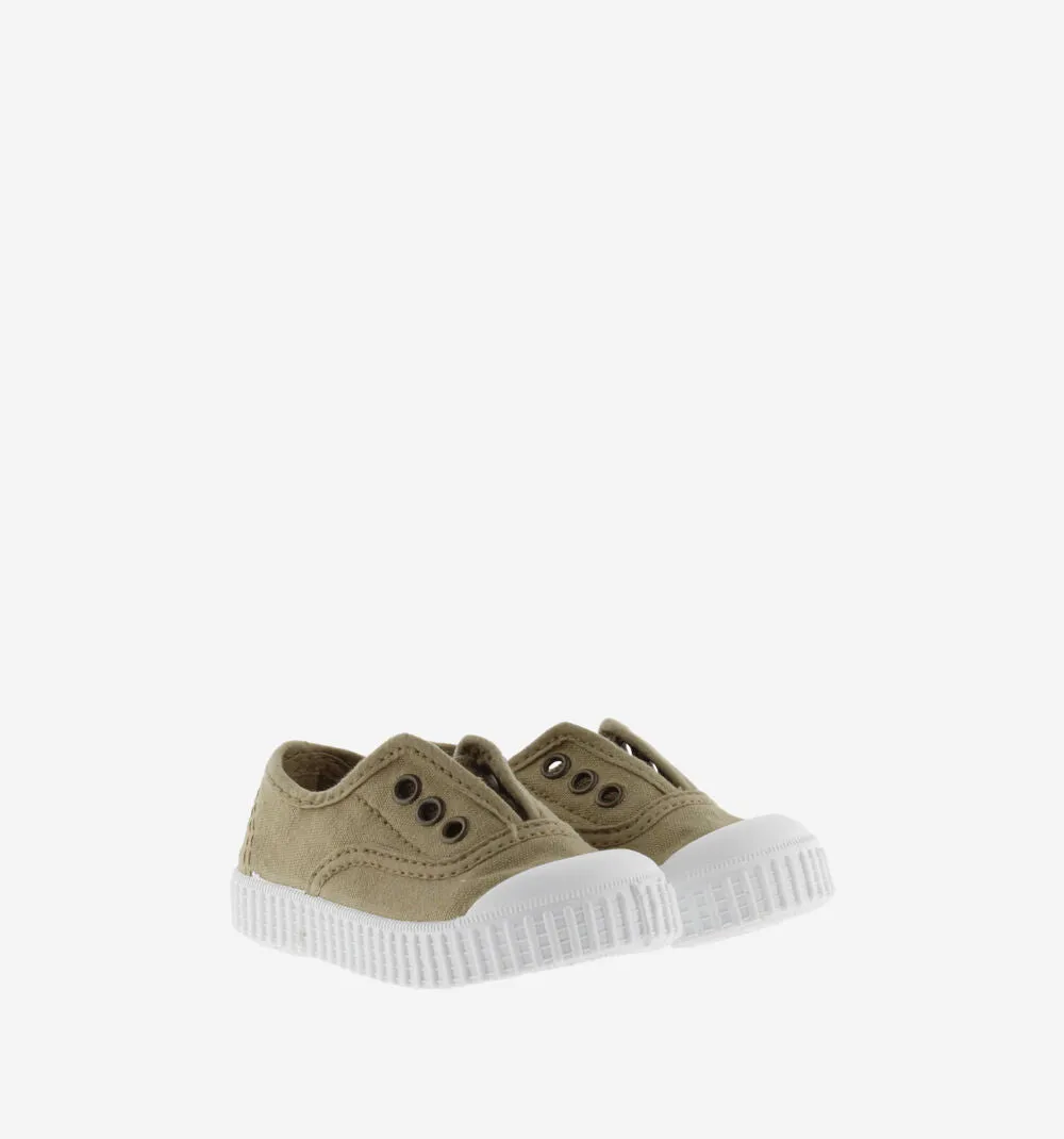 Organic Canvas Sneakers - laurel <br> Victoria