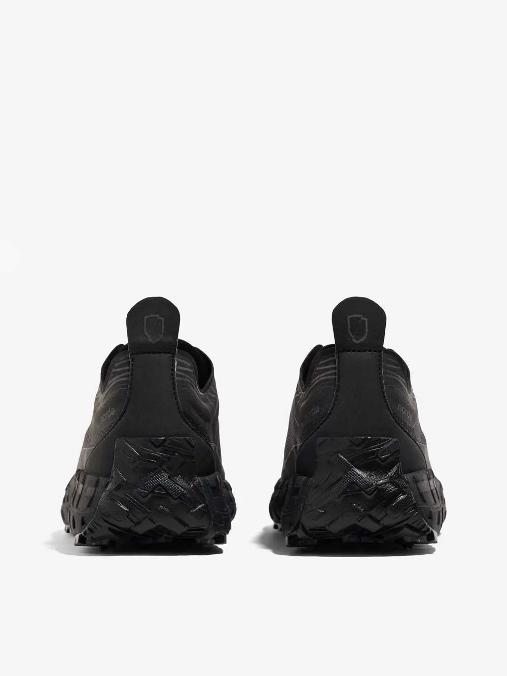 Sneakers "001 Core W"