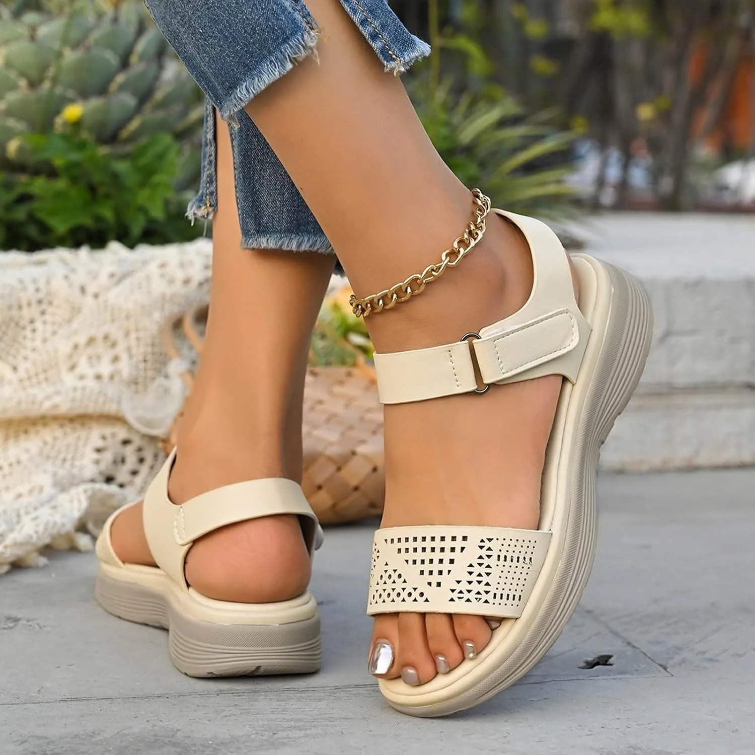 Women's Stylish Casual Sandals Breathable Platform Flip Flops for Summer Adventures and Everyday Comfort